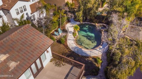 5934 Indian Terrace Dr, Simi Valley CA  93063-5771 exterior