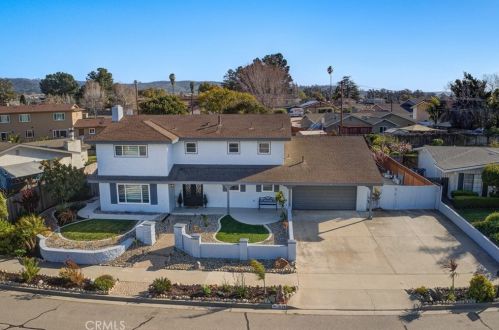1036 Diamond Dr, Santa Maria CA  93455-3922 exterior