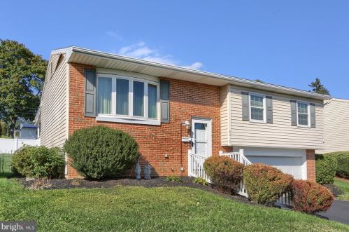 6210 Huntingdon St, Harrisburg, PA 17111-4363