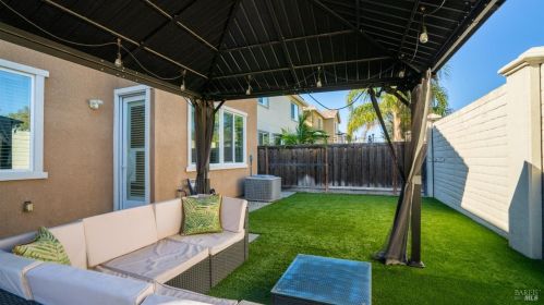 5283 Gramercy Cir, Fairfield CA  94533-6680 exterior