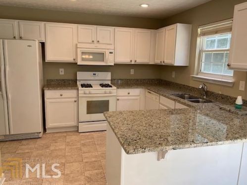 1090 Eatonton Way, Mcdonough, GA 30252-6803