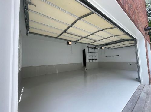 710 Lake Summit Dr, Atlanta GA  30342-1919 exterior