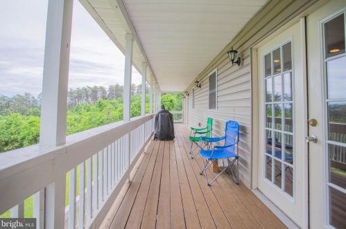 116 Solomons Ct, Hedgesville WV  25427-3723 exterior