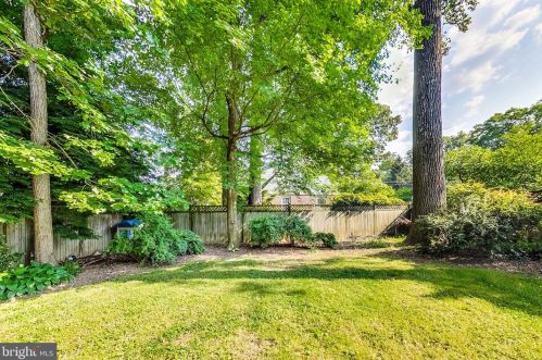 9227 Mintwood St, Silver Spring MD 20901-3523 exterior