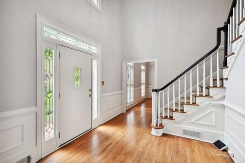 1011 Byrnwyck Rd, Atlanta GA  30319-1665 exterior