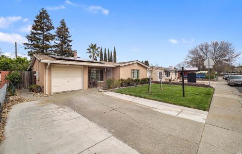 421 Pecan St, Vacaville, CA 95688-4625