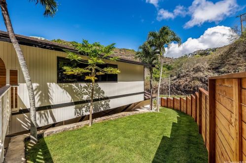 5197 Poola St, Honolulu HI  96821-1534 exterior