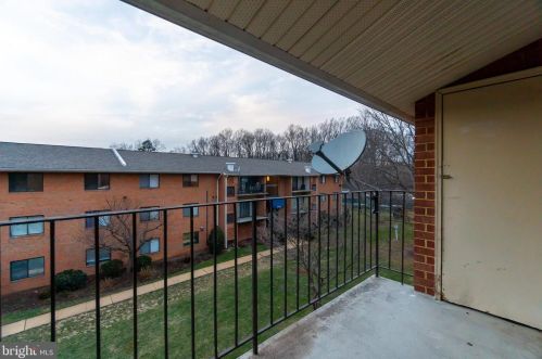 7604 Savannah St, Falls Church, VA 22043-3680
