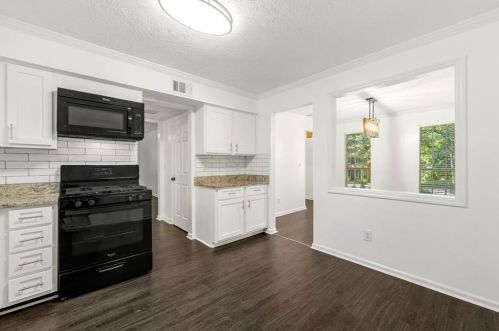 250 Crab Orchard Way, Roswell GA  30076-2352 exterior