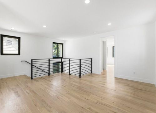 2374 Logan Cir, Atlanta GA  30318-2855 exterior