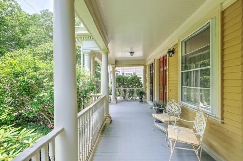 57 Arlington Ave, Providence, RI 02906-3209