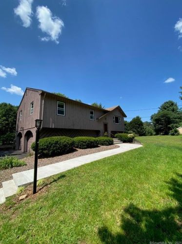1107 River Rd, Coventry, CT 06238-1230