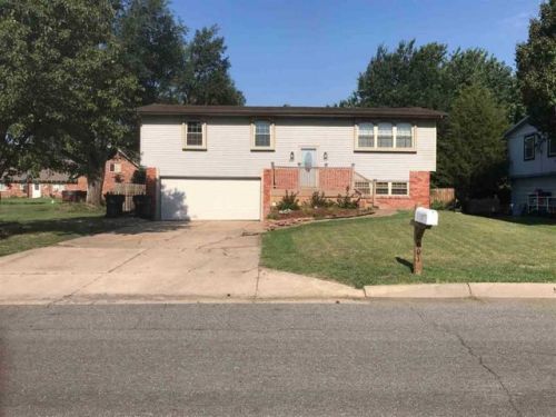 601 Fairview Ave, Newton, KS 67114-3145