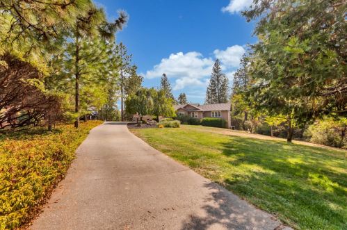 20340 Aurora Nova Ct, Cape Horn, CA 95713-9679
