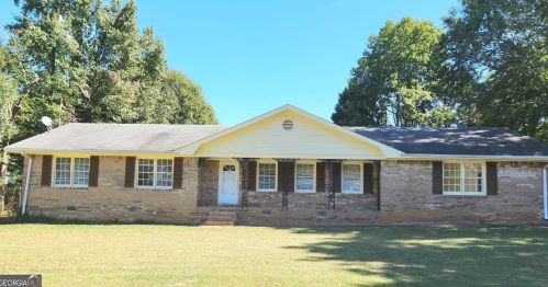 1796 Hickory St, Conyers GA  30013-1646 exterior