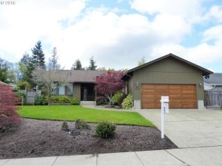 2445 Loma Vista Dr, Roseburg, OR 97471-6143