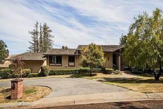 15 Buckthorn Way, Burlingame, CA 94010-6524