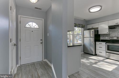 340 Nansemond St, Leesburg, VA 20175-4024