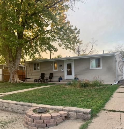 261 Campo St, Denver, CO 80221-3611