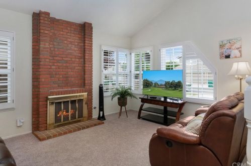 6 Descanso, Irvine CA  92620-1843 exterior