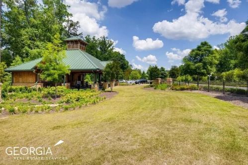 6355 Long Island Dr, Atlanta GA  30328-3040 exterior