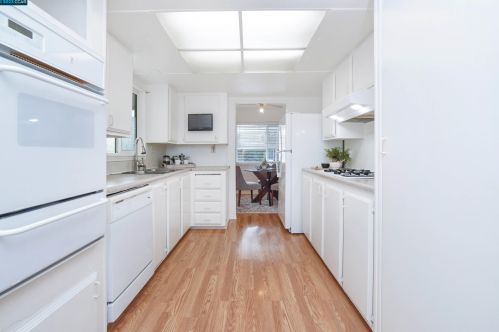 31 Terrace Dr, Concord CA  94518-2058 exterior