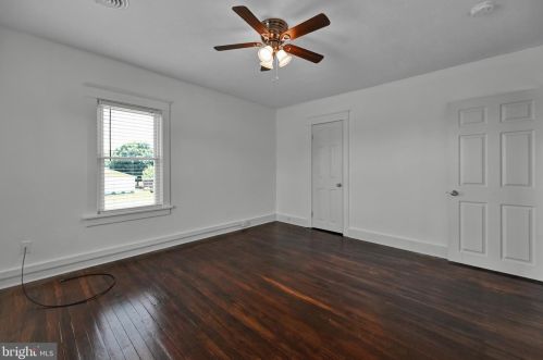 1504 Carlisle Pike, Hanover PA 17331-8820 exterior