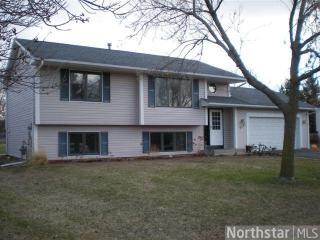 9407 Hillside Dr, Champlin, MN 55316-2646