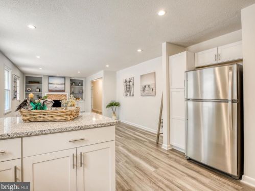 2324 Chestnut Hill Rd, Harpers Ferry WV  25425-5140 exterior