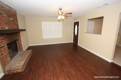 7216 Sunnybank Dr, Fort Worth TX  76137-1848 exterior