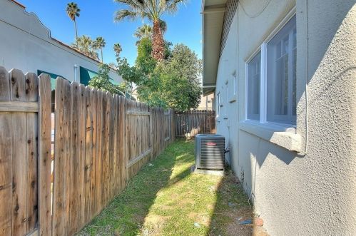 3160 Lime St, Riverside CA 92501-2930 exterior