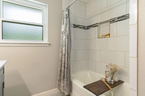 5463 Woodway Dr, Fort Worth TX  76133-2041 exterior