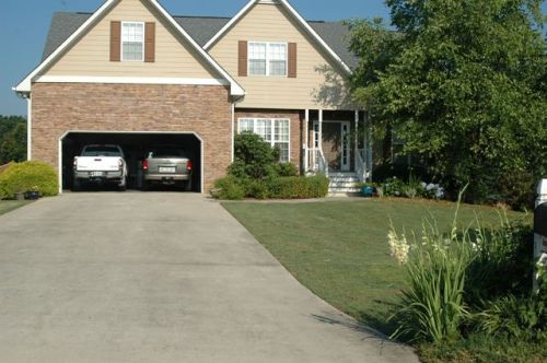 25 Green Apple Ct, Taylorsville, GA 30178-1636