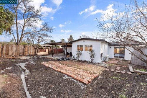 2248 Huron Dr, Concord CA  94519-2033 exterior