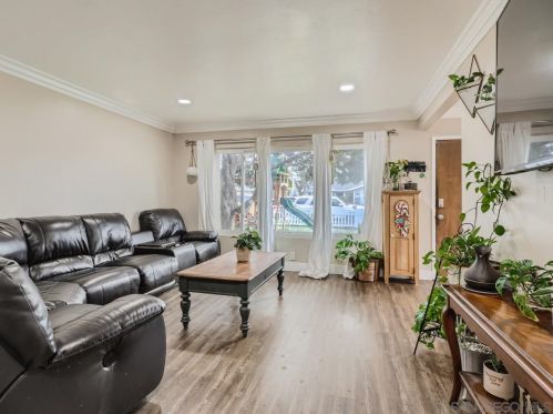 1086 Mary St, El Cajon, CA 92021-6235