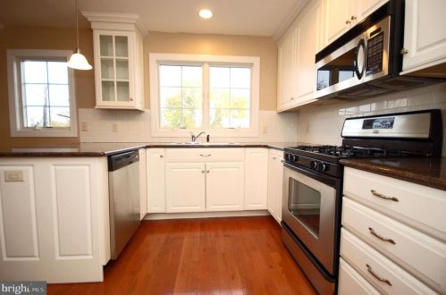 6 Torrey Ln, Princeton NJ 08542-3231 exterior