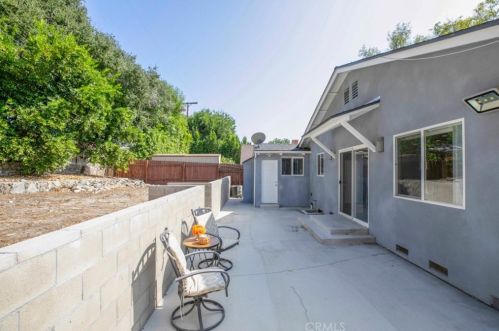 3521 Encinal Ave, Glendale CA 91214-2415 exterior