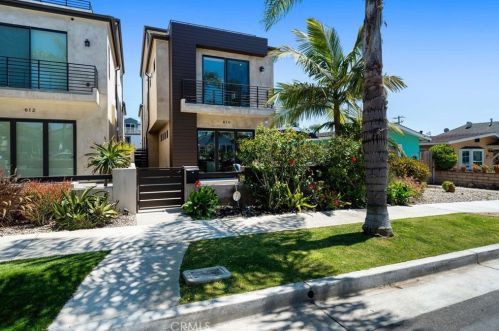 610 Huntington St, Huntington Beach, CA 92648-4752