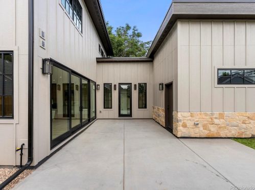 1060 Steele St, Denver CO  80206-3420 exterior