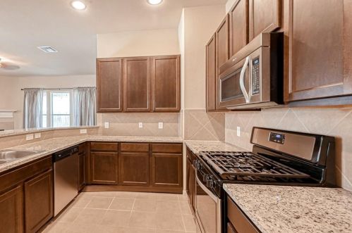 2514 Amy Lee Dr, Conroe TX  77304-5003 exterior