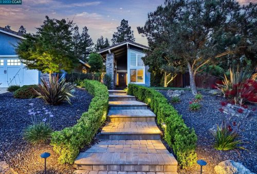 14 Suva Ct, San Ramon, CA 94582-1423