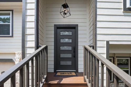 6517 Fair Valley Trl, Austin TX  78749-1250 exterior