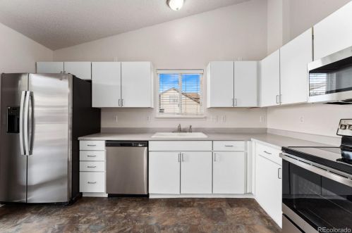 17652 Brown Cir, Aurora CO 80013-4947 exterior