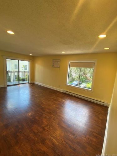 21 Main St, Norwalk CT  06851-4535 exterior