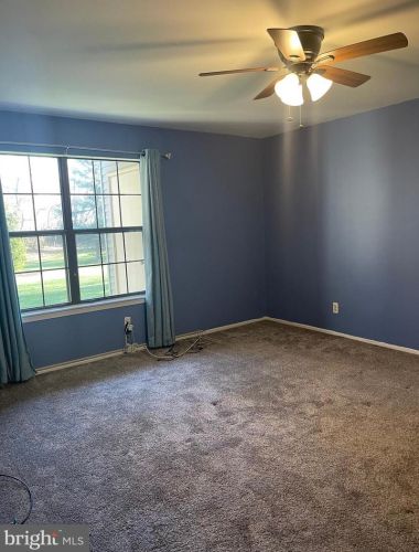 143 Wyndham Pl, Trenton NJ  08691-3130 exterior