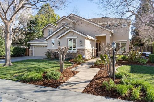 1720 Arena Dr, Davis, CA 95618-6751