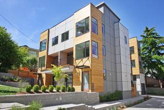 412 Fulton St, Seattle, WA 98119-2355