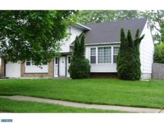 18 Pennsylvania Ave, Stratford, NJ 08084-1728