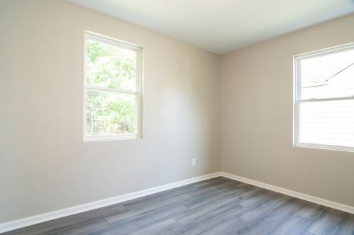 5218 Charloe St, Cincinnati OH  45227-1034 exterior