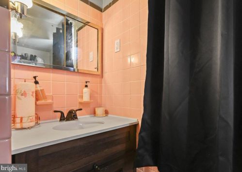 57 Taylor Ave, Trenton NJ  08610-3001 exterior